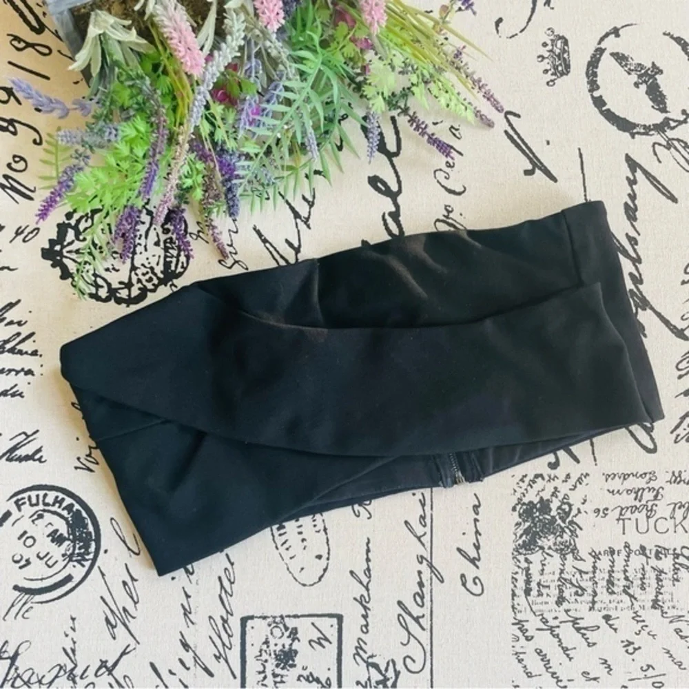 Tobi Black Crossover Sweetheart Bandeau Tube Top - Picture 2 of 7